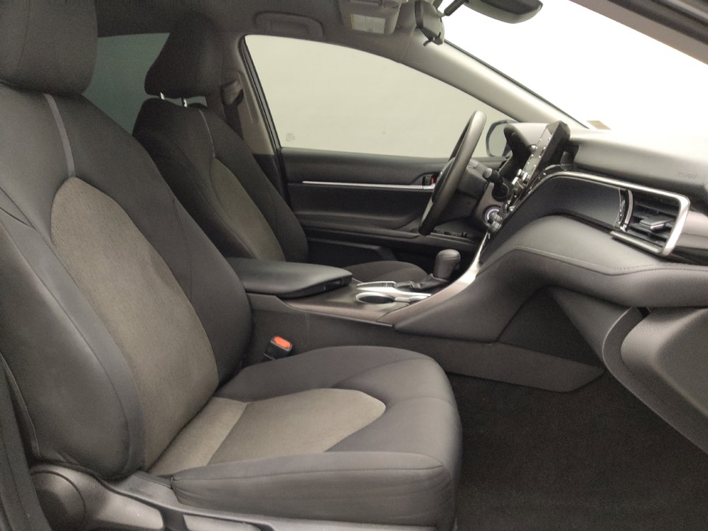 Used 2022 Toyota Camry LE FWD image 21