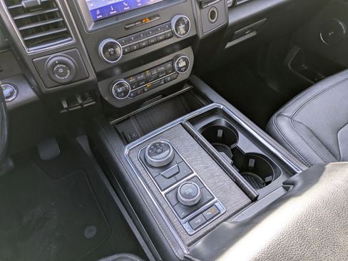 Used 2020 Ford Expedition Limited w/ Equipment Group 302A image 22