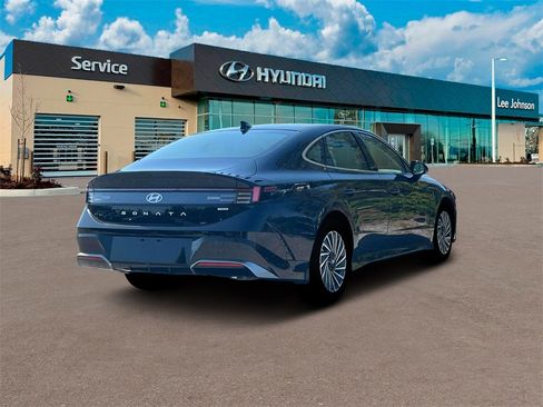 New 2025 Hyundai Sonata SEL image 7