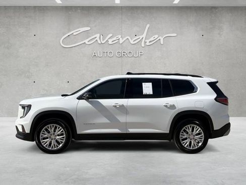 Used 2025 GMC Acadia Elevation w/ Elevation Premium Package FWD image 13