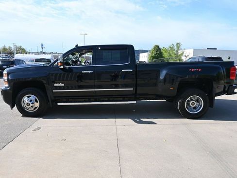 Used 2018 Chevrolet Silverado 3500 High Country AWD/4WD image 6