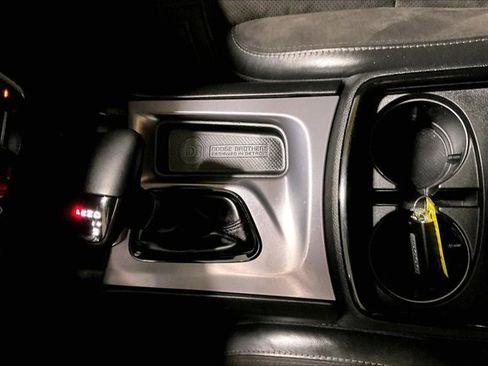 Used 2022 Dodge Charger R/T w/ Plus Group RWD image 41