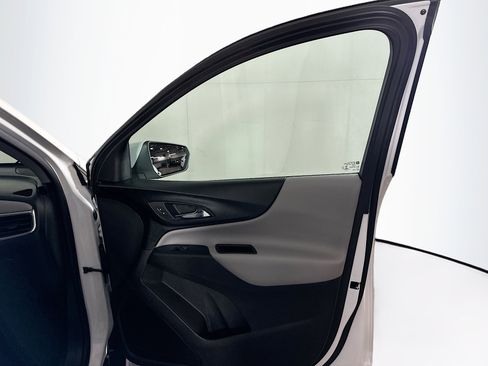 Used 2019 Chevrolet Equinox LT image 29