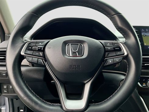 Used 2021 Honda Accord Touring image 11