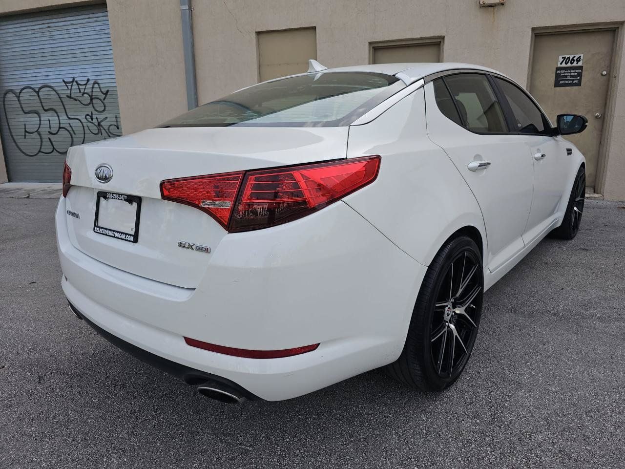 Used 2012 Kia Optima EX FWD image 16