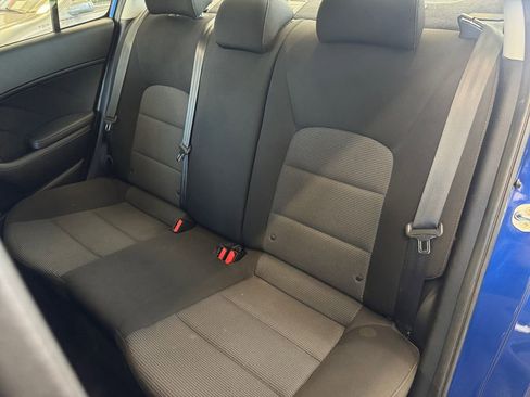 Used 2017 Kia Forte LX image 19