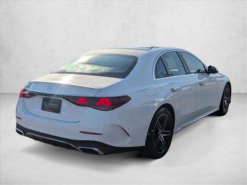 Used 2025 Mercedes-Benz E 350 Sedan image 2