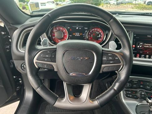 Used 2015 Dodge Challenger SRT Hellcat RWD image 9