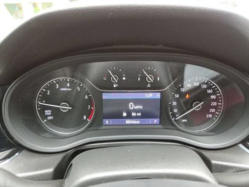 Used 2019 Buick Regal Preferred FWD image 16