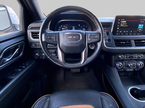Used 2024 GMC Yukon XL AT4 w/ AT4 Premium Plus Package AWD/4WD image 11