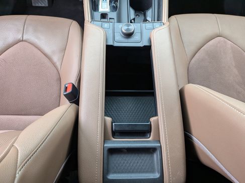 Used 2024 Toyota Grand Highlander AWD Hybrid image 36