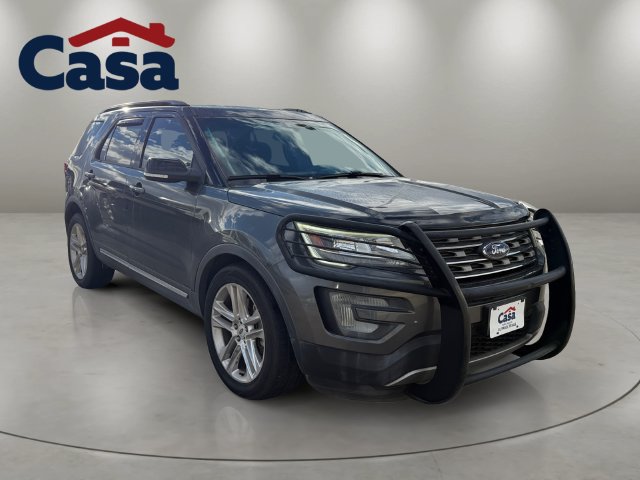 Used 2017 Ford Explorer XLT w/ Equipment Group 201A FWD image 8