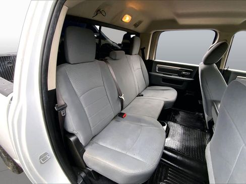 Used 2019 RAM 1500 Classic SLT AWD/4WD image 20
