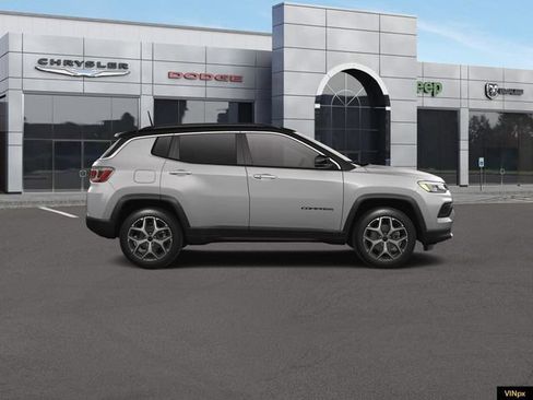 Used 2026 Jeep Compass Limited AWD/4WD image 9