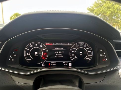 Used 2024 Audi RS 6 performance AWD/4WD image 12