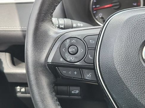 Used 2021 Toyota RAV4 XLE Premium FWD image 28