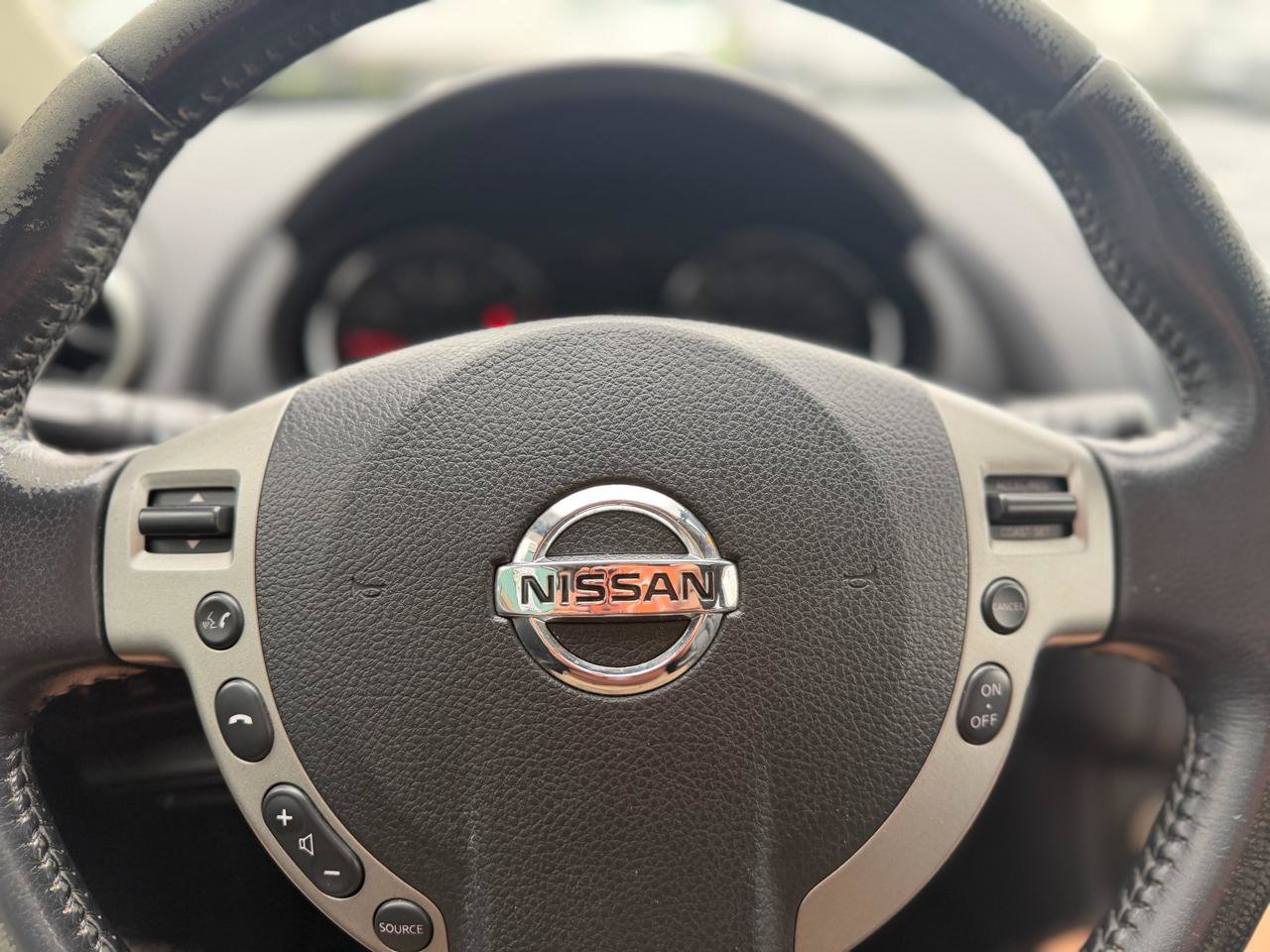 Used 2012 Nissan Rogue SL AWD/4WD image 24