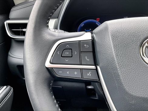 Used 2023 Toyota Highlander Platinum AWD/4WD image 11