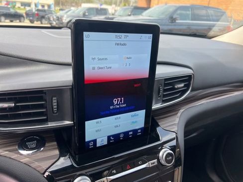 Certified 2023 Ford Explorer Limited w/ Limited Technology Package AWD/4WD image 14