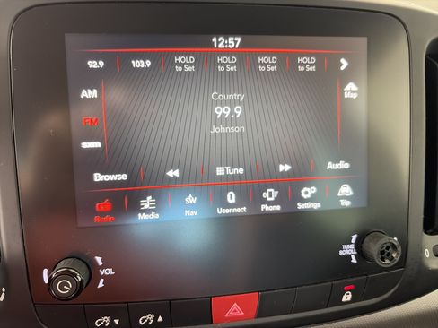 Used 2018 FIAT 500L Pop w/ Premium Group FWD image 17