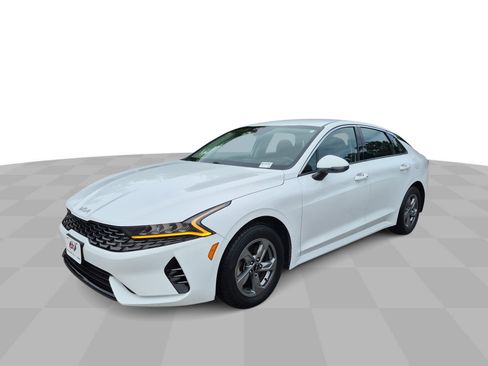 Used 2022 Kia K5 LXS FWD image 5