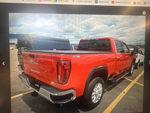 Used 2020 GMC Sierra 3500 SLT w/ Technology Package AWD/4WD image 3