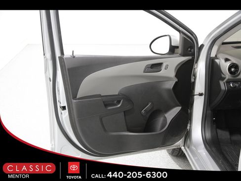 Used 2016 Chevrolet Sonic LS image 4