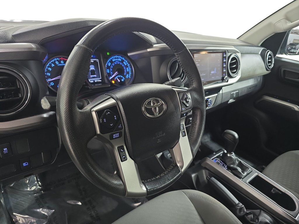 Used 2021 Toyota Tacoma SR5 RWD image 4