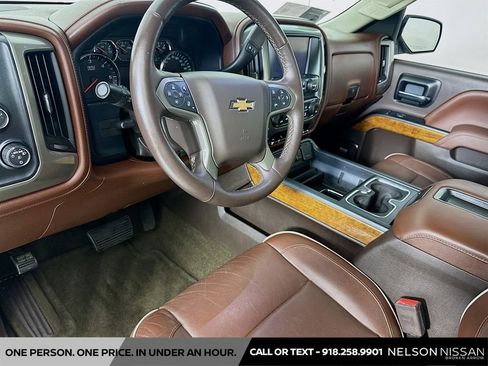 Used 2014 Chevrolet Silverado 1500 High Country w/ High Country Premium Package AWD/4WD image 9