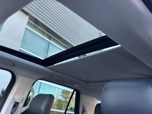 Certified 2025 Ford Expedition Active image 28