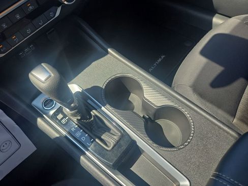 Used 2025 Nissan Altima 2.5 SV image 27