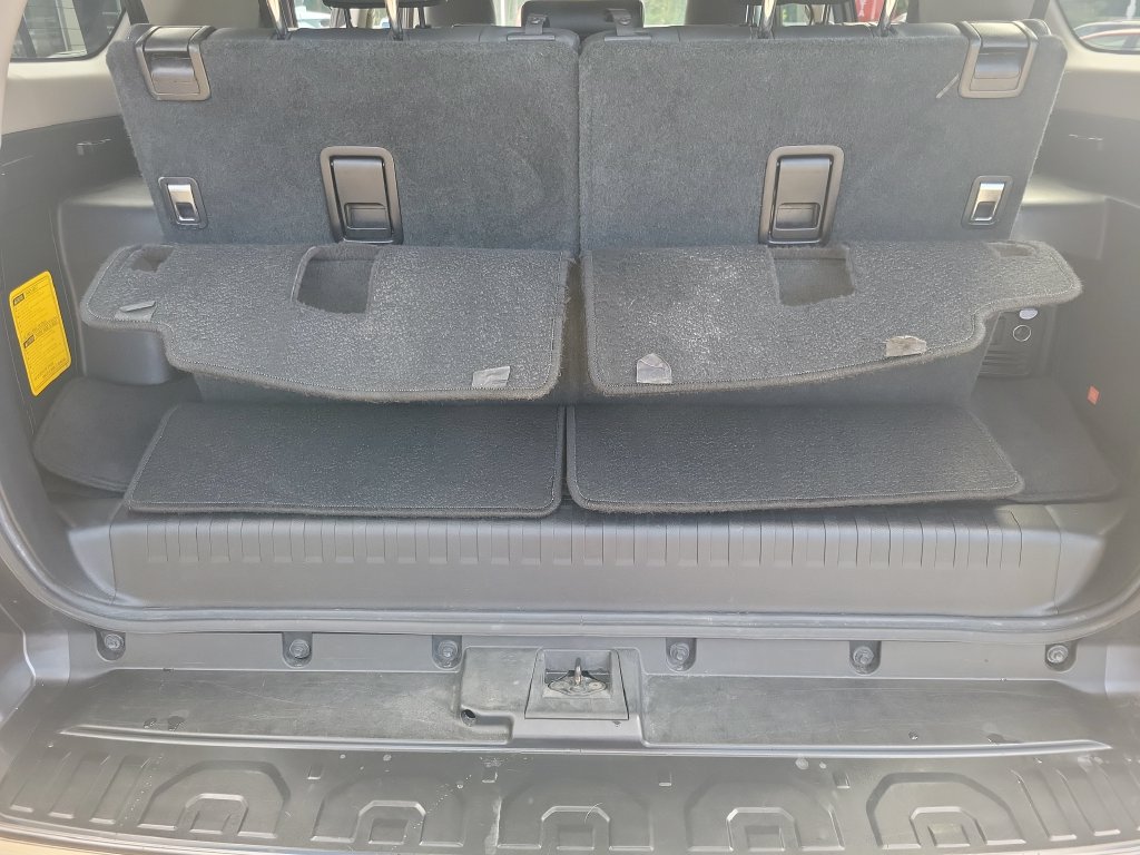 Used 2015 Toyota 4Runner Limited AWD/4WD image 32