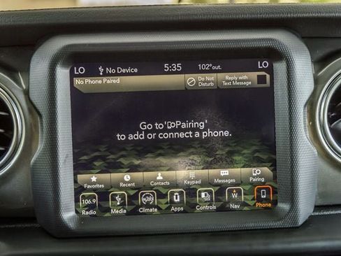 Used 2019 Jeep Wrangler Unlimited Sahara AWD/4WD image 25