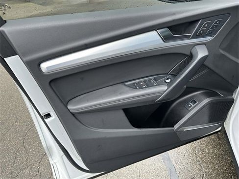 Used 2024 Audi Q5 2.0T Premium Plus w/ Premium Plus Package image 20