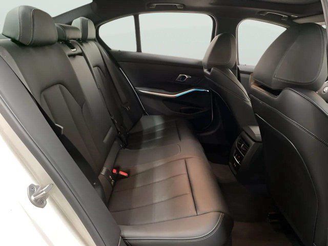 Used 2026 BMW 330i xDrive Sedan AWD/4WD image 76