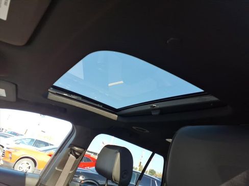 Certified 2023 Chevrolet Traverse RS image 10