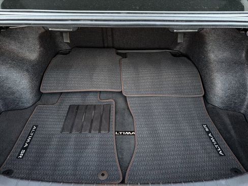 Used 2024 Nissan Altima 2.0 SR image 18