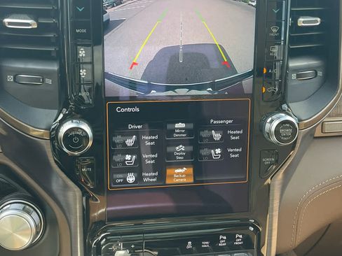 Used 2020 RAM 1500 Limited AWD/4WD image 17