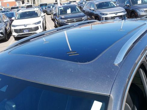 Certified 2023 Volkswagen Tiguan SEL R-Line image 11