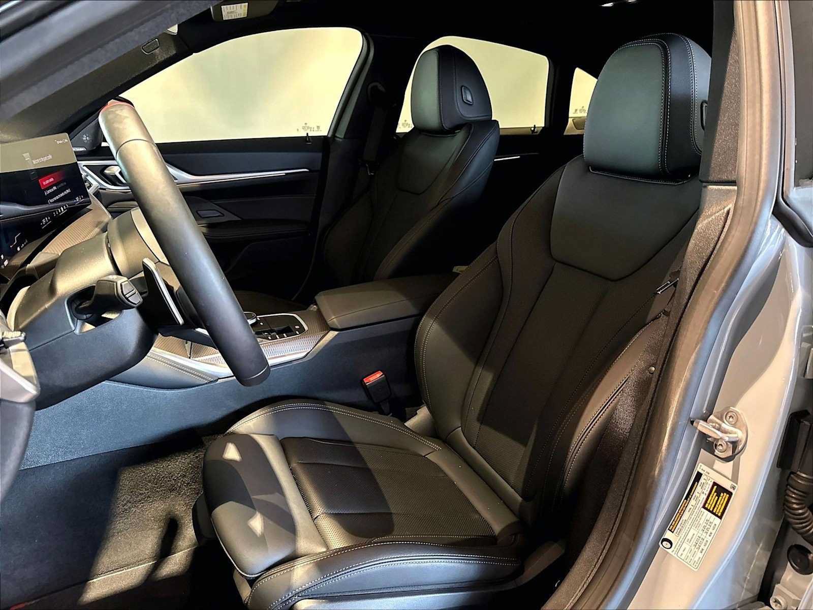 Used 2025 BMW M440i w/ Premium Package RWD image 8