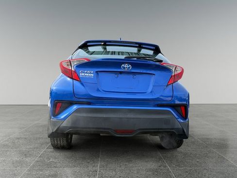 Used 2018 Toyota C-HR XLE image 4