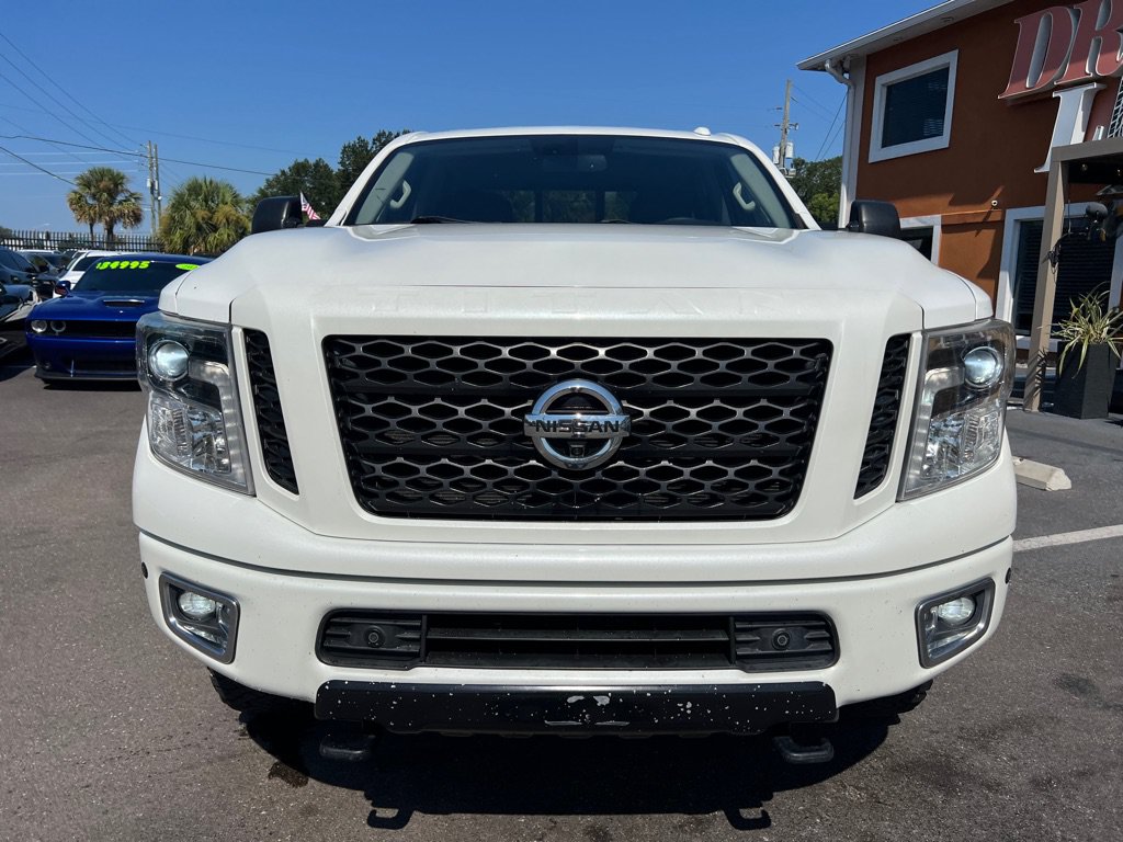 Used 2018 Nissan Titan PRO-4X w/ Pro-4x Convenience Package AWD/4WD image 4