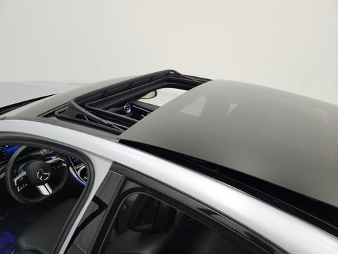 Used 2022 Mercedes-Benz C 300 Sedan image 11