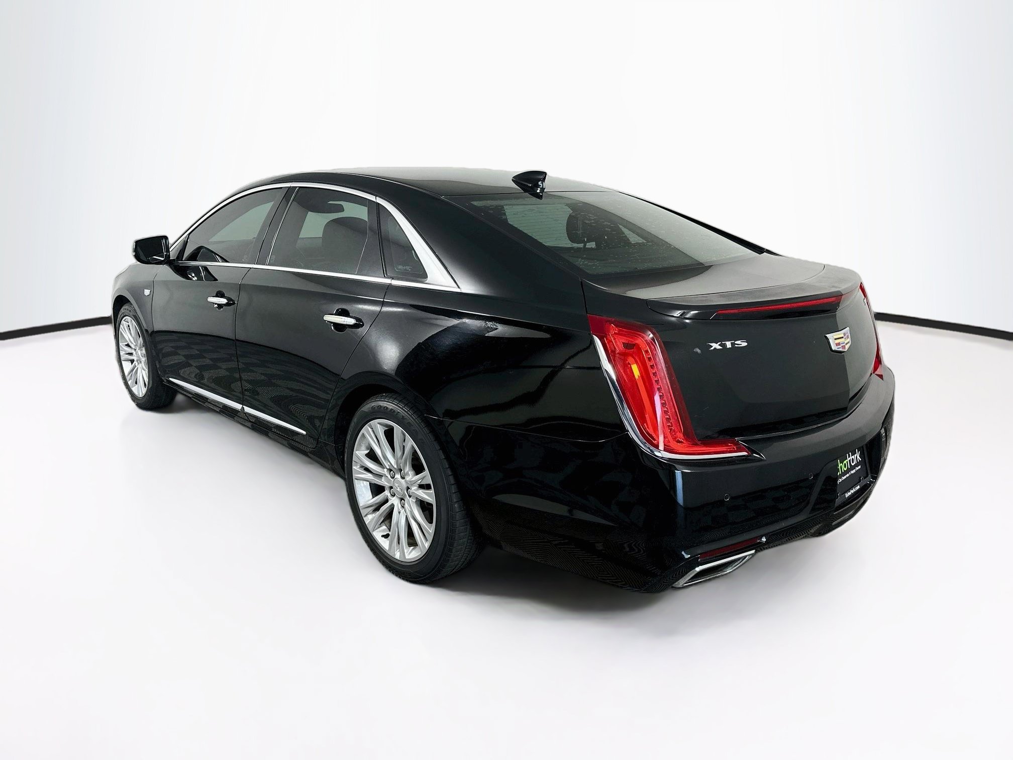 Used 2018 Cadillac XTS Luxury FWD image 5