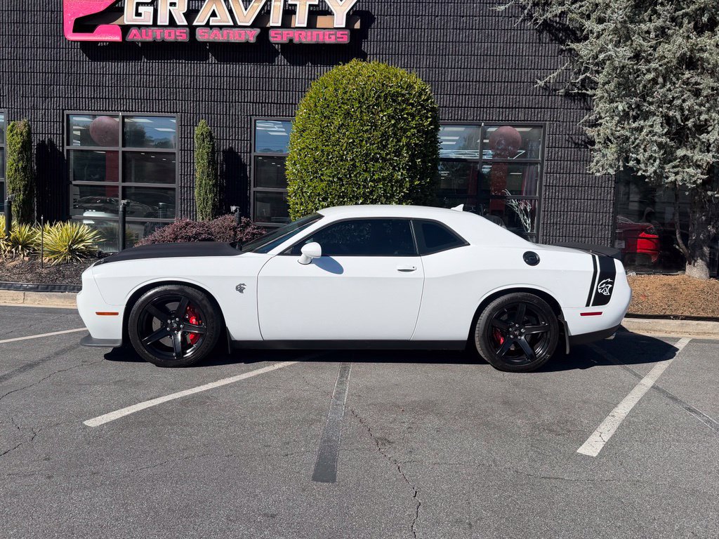 Used 2020 Dodge Challenger SRT Hellcat w/ Plus Package RWD image 9