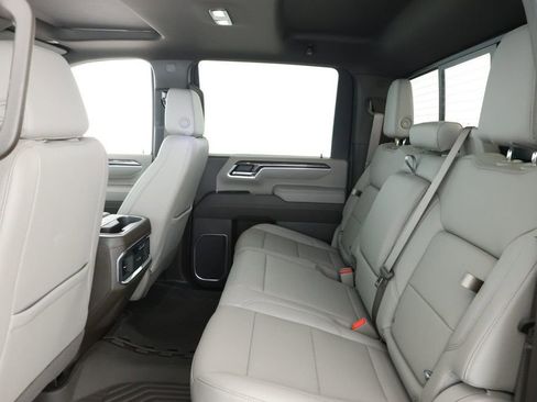 Used 2025 Chevrolet Silverado 3500 LTZ w/ LTZ Premium Package image 20