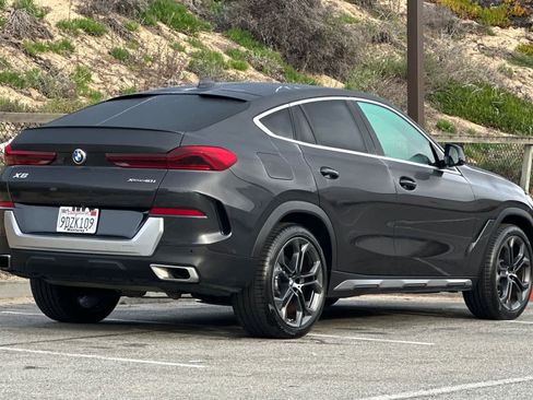 Used 2023 BMW X6 xDrive40i w/ Climate Comfort Package image 2