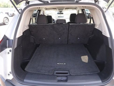 Certified 2023 Nissan Rogue SV image 7