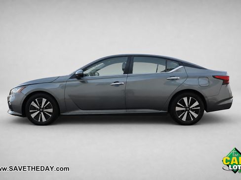 Used 2021 Nissan Altima 2.5 SV FWD image 5