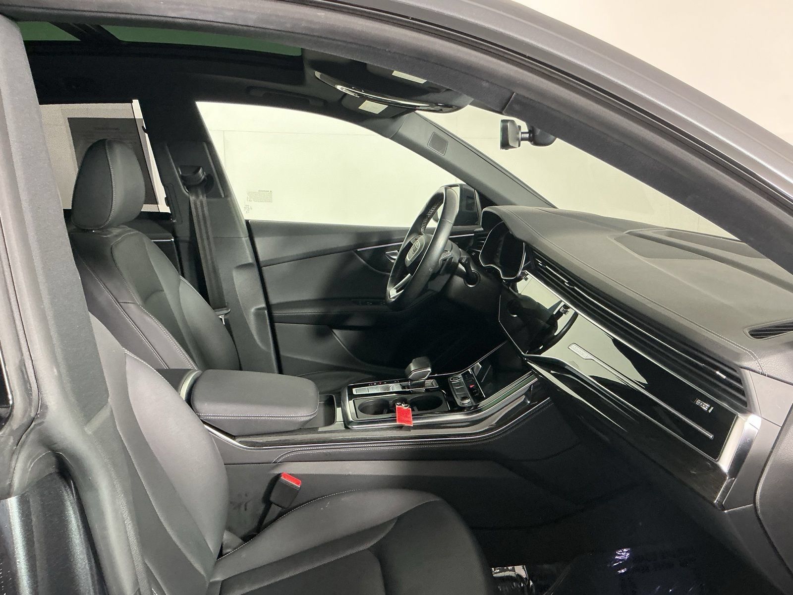 Used 2023 Audi Q8 Prestige AWD/4WD image 18